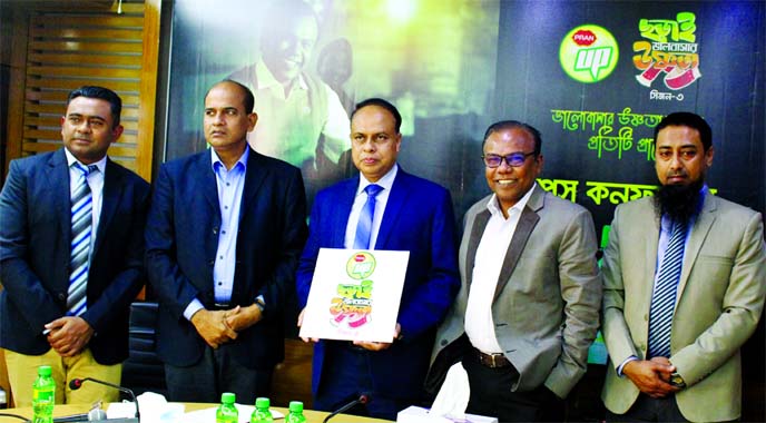 Eleash Mridha, Managing Director at PRAN Group, pose for photograph after launching a campaign titled 'Chhorai Bhalobashar Ushnota Season-3' to help clod-stricken poor people at PRAN Center in the city recently. Anisur Rahman, Executive Director, Atikur