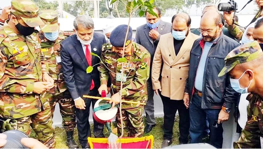 Army Chief General Aziz Ahmad plants a sapling at '10-bed Ma O Shishu Kalyan Kendra' in Matlab North of Chandpur district on Sunday. ISPR photo