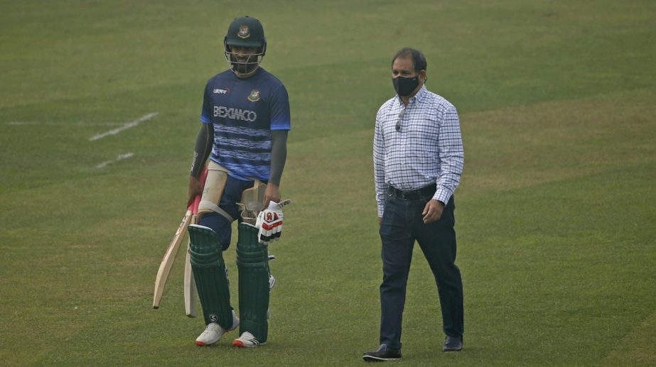 Bangladesh's ODI captain Tamim Iqbal speaking with selector Habibul Bashar ahead of training in Mirpur on Tuesday.