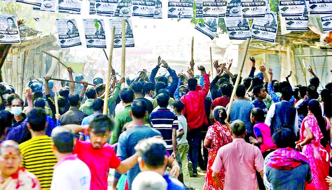 A clash breaks out between the supporters of ruling party candidate and rebel candidate at Pahartoli in Chattogram on Wednesday.