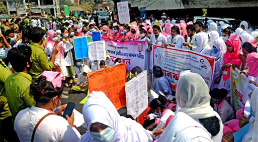 Nursing and Midewifery students staged demonstration in the port city demanding 3 points demand yesterday.