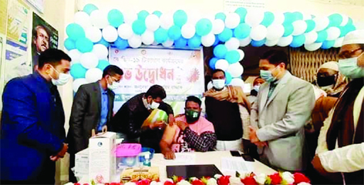 The much-awaited coronavirus vaccination campaign began on Sunday in Damuddya of Shariatpur district. UNO Murtaza Al Muyeed inaugurated the campaign at the upazila health complex in the morning.