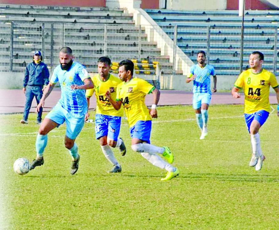 A view of the match of the Bangladesh Premier League (BPL) Football between Dhaka Abahani Limited and Sheikh Jamal Dhanmondi Club Limited at the Bangabandhu National Stadium on Tuesday.