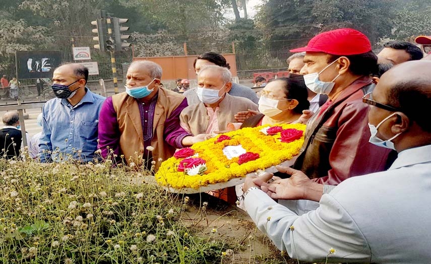 Different organizations pay floral tribute to at Shikkha Odhikar Chottor marking Soirachar Birodhi Chhatro Protirodh Dibos in front of the High Court Mazar in the capital on Sunday.