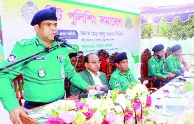 RMP Commissioner Abu Kalam Siddique speaks at a beat policing meeting on Shah Makhdum Degree College premises in the Rajshahi on Thursday.