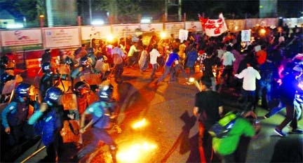 Police charge baton on the agitators who were protesting against the death of Mushtaq Ahmed in prison on DU campus in the capital on Friday evening.