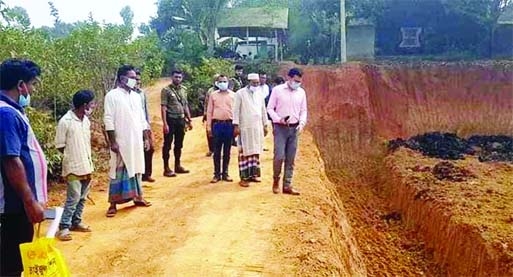 A mobile court has fined a man Tk One lakh for illegally cutting down a hill in Kapasia, Gazipur. Assistant Commissioner (Land) Tanvir Farhad Shamim conducted the operation in Fulbaria area of Durgapur union in Kapasia upazila of Gazipur on Monday after