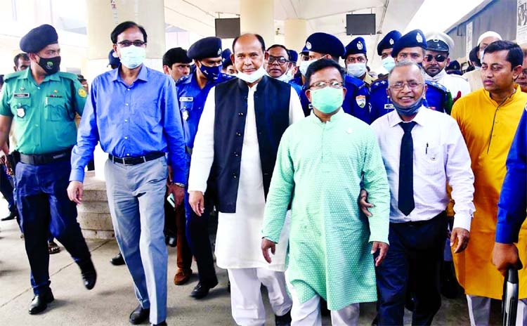 Railway Minister Nurul Islam Sujon inspects Rajshahi Railway Station on Friday.