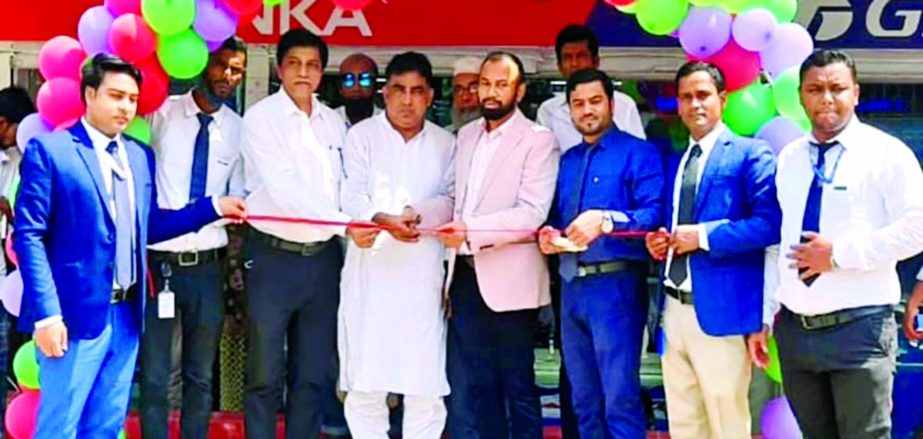 Nurul Afsar, DMD of Electro Mart Limited, inaugurating the 2nd Show room of the company at Naiorpool Point in Sylhet city recently. Mahmudun Nabi, General Manager and other officials of the company were present.