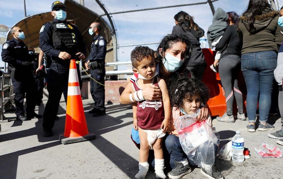 Dozens of Central American migrants are expelled from the United States by the Paso del Norte-Santa Fe international bridge, from El Paso, Texas, United States to Ciudad Juarez, state of Chihuahua, Mexico.