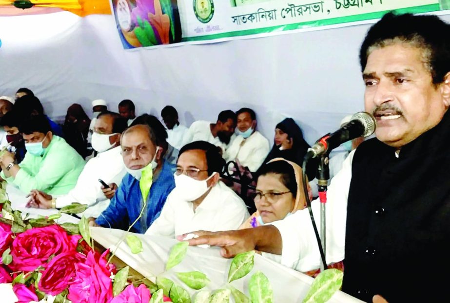 A welcome ceremony of newly elected Mayor and Councilors of Satkania Pourashova was held at the Auditorium of Satkania Pouro High School recently. Mofizur Rahman, General Secretary of South district Awami Legue was present as Chief Guest.