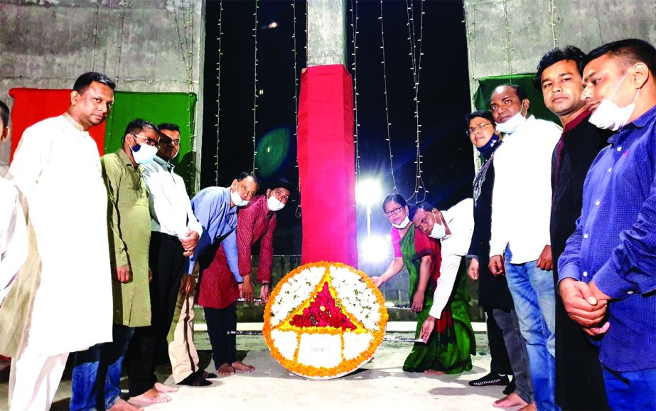 The Golden Jubilee of Independence was celebrated in the divisional city of Rangpur with heartfelt greetings, performance of the national anthem in hundreds of voices, hoisting of the national flag with procession and captivating displays on Friday.