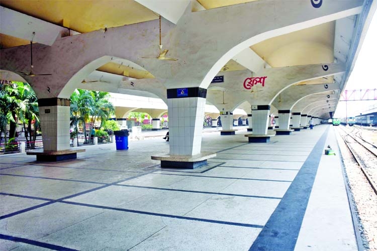 The Kamalapur Railway Station looks deserted following suspension of train services during 7-day country- wide lockdown. This photo was taken on Monday.