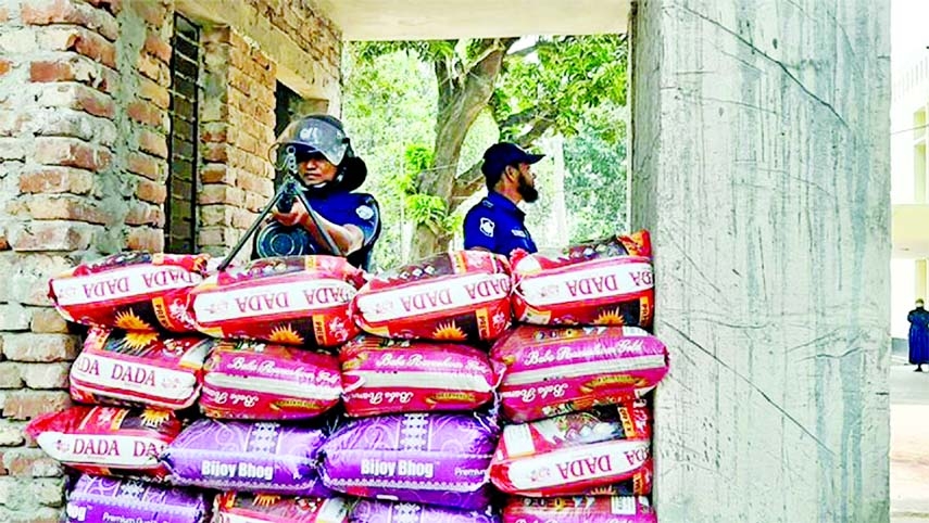 Police are on high alert with light machine guns as security has been beefed up for the subversive and destructive programmes of Hefazt-e- Islam at 27 points in Brahmanbaria district on Friday.