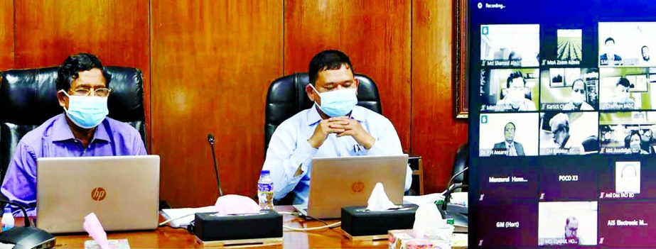 Agriculture Minister Dr Md Abdur Razzaque views expression with leaders of Vegetables and Fruits Exporters Association virtually from his Ministry office on Sunday.