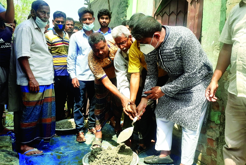 Mayor of Khetlal Municipality Shirajul Islam Bulu inaugurates the RCC construction work of 1200mt of village road under the municipality on Sunday. Municipality engineer and councilors were present on the occasion.