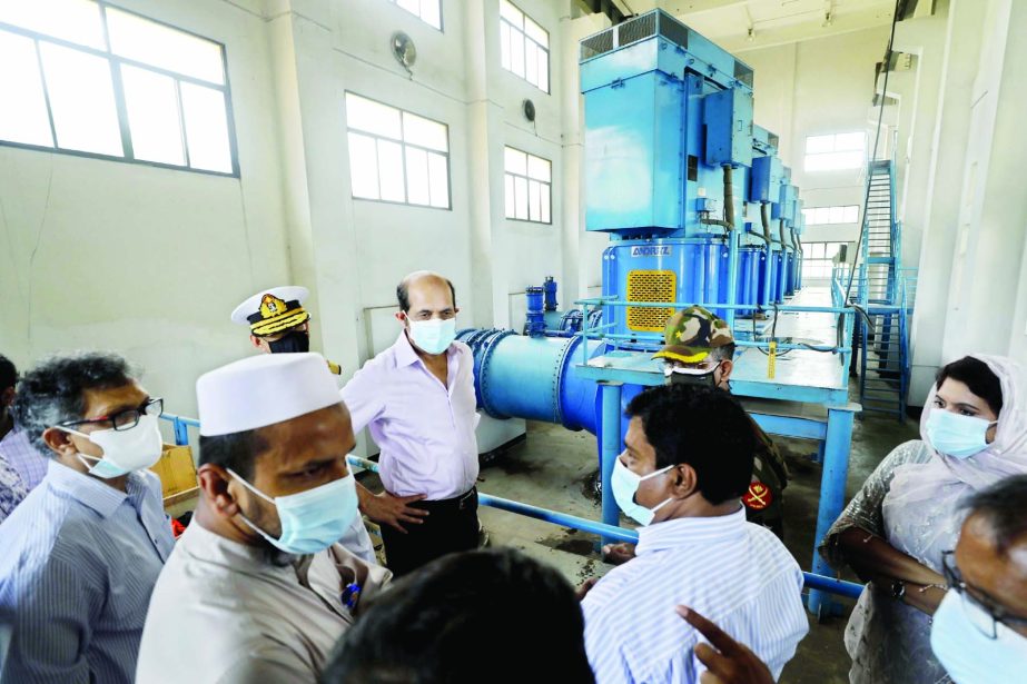 Mayor of Dhaka North City Corporation Atiqul Islam inspects Rampura Pump House in the city on Monday.