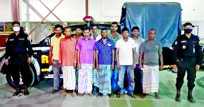 RAB-10 detains 19 gamblers conducting raids in Narayanganj and Mugda areas on Friday.