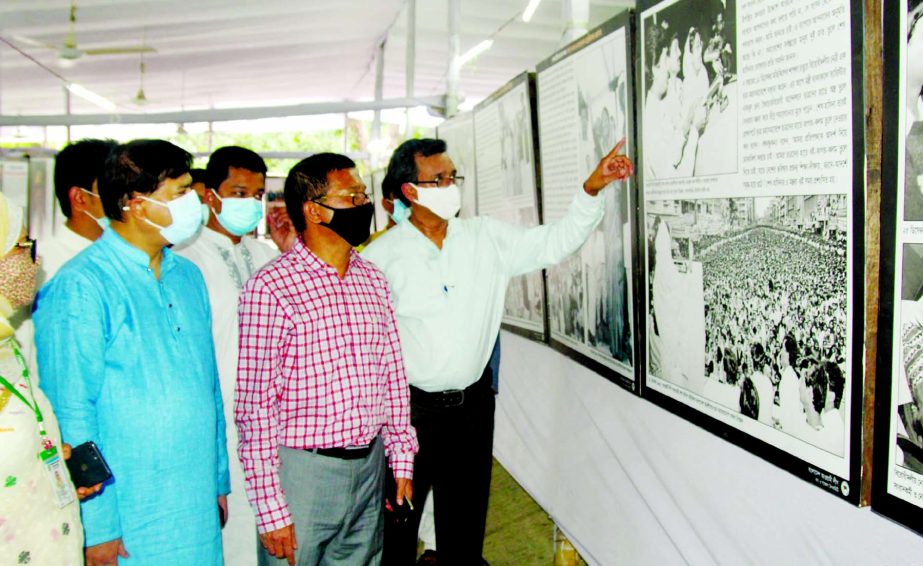 Deputy Minister for Water Resources Enamul Haque Shamim, among others, goes round the documentary films at 32, Dhanmondi in the city on Monday organised by Information and Research Sub-Committee of Bangladesh Awami League marking Sheikh Hasina's Homecom