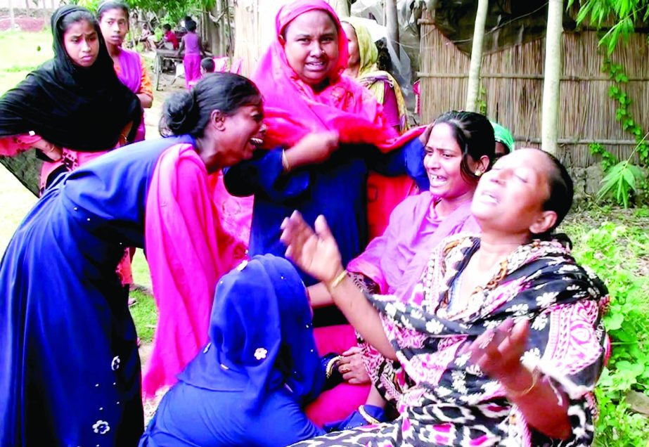 Baraigram (Natore): Nurjahan's relatives were crying after her death in an accident on Tuesday.