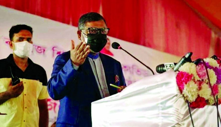 Health and Family Welfare Minister Zahid Maleque speaks at the inauguration of Covid-19 vaccination programme for medical students at Dhaka Medical College Hospital on Tuesday.