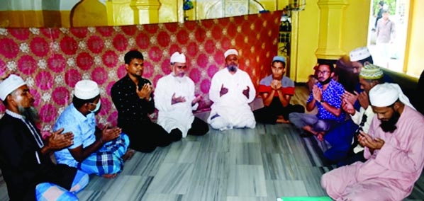The 52nd death anniversary of the Founder Editor of Daily Ittefaqe renowned Journalist Tofazzal Hussain Manilk Mia was observed on Wednesday. The New Nation Sylhet Bureau Office arranged a Doa Mahfil at Dorgahe Hozrat Shah Jalal (R) Jame Mosque in the Sy