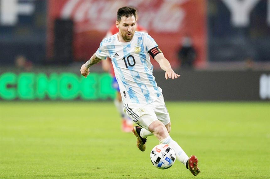 Argentina captain Lionel Messi in action against Chile in their FIFA World Cup qualifiers at Santiago del Estero in Argentina on Thursday.