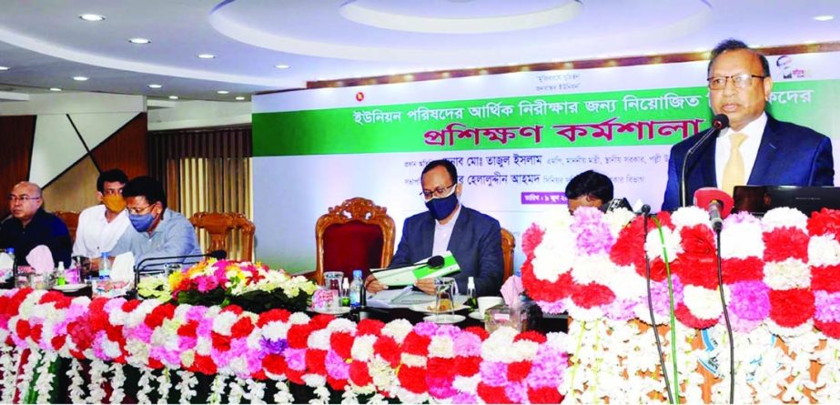 LGRD and Cooperatives Minister Tajul Islam speaks at a training workshop for the auditors of union councils in the auditorium of the People's Health and Engineering Department in the city on Wednesday.