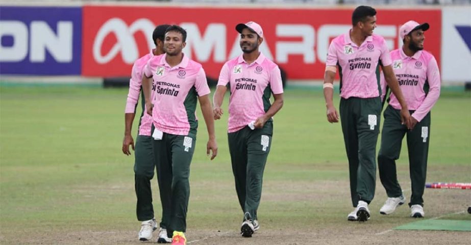 Captain of Dhaka Mohammedan Sporting Club Shakib Al Hasan (2nd from right) breaking the stumps after a decision of the umpire during the match of the Bangabandhu Dhaka Premier League Cricket against Dhaka Abahani Limited at the Sher-e-Bangla National Cric