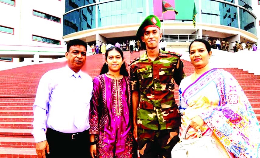 Yashfi with his parents and sister after receiving the rank batch of Lieutenant at Bhatiary, Chattogram on Sunday.