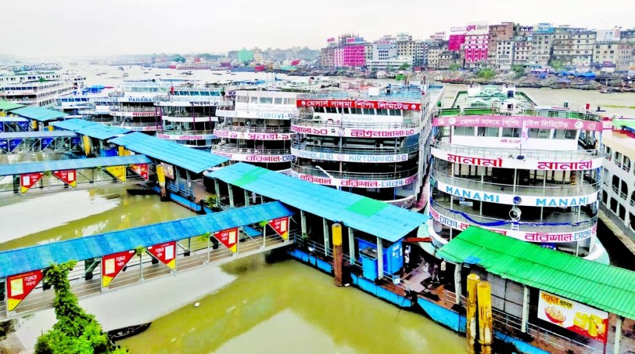 Long-route launch services remained halted on Wednesday as per directives of government in a bid to tackle spreading of corona virus infection. This photo was taken from Sadarghat launch Terminal in the capital.