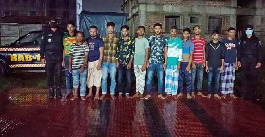 RAB-10 detains 27 gamblers conducting raids in the city's Chwakbazar and Keraniganj areas on Friday.