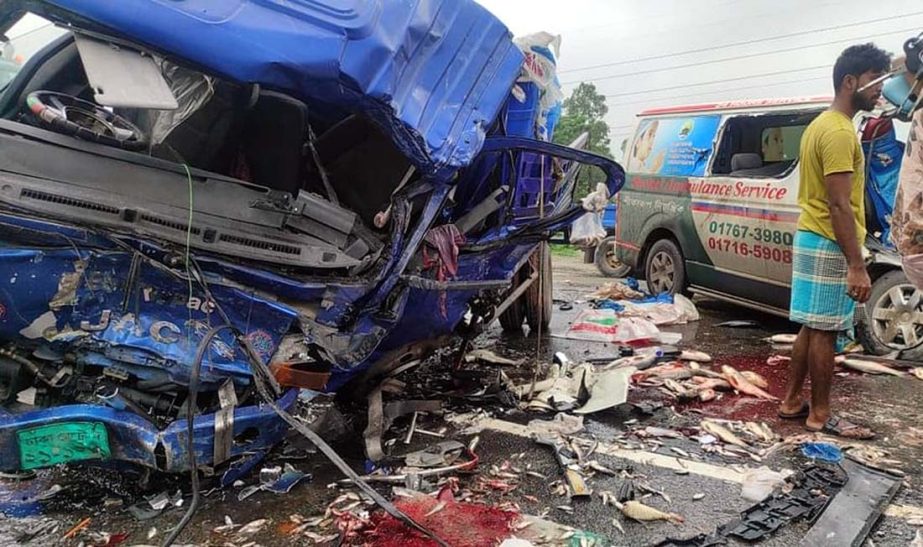 A head on collision between an ambulance and pick-up van was occurred at Hatia area in Kalihati upazila on Saturday leaving five deaths on the spot.