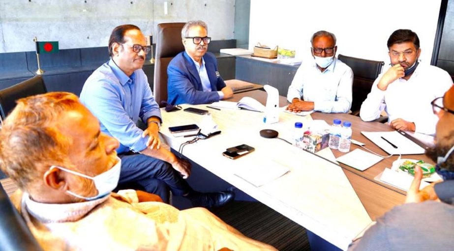 Leaders of Bangladesh Truck Covered Van Owners Association made a courtesy meeting with BGMEA's President Faruque Hassan at his office in the capital on Saturday. Md ShahidullahAzim, Vice President, Syed Md Bakhtiar, Executive President and Rustom Ali Kh