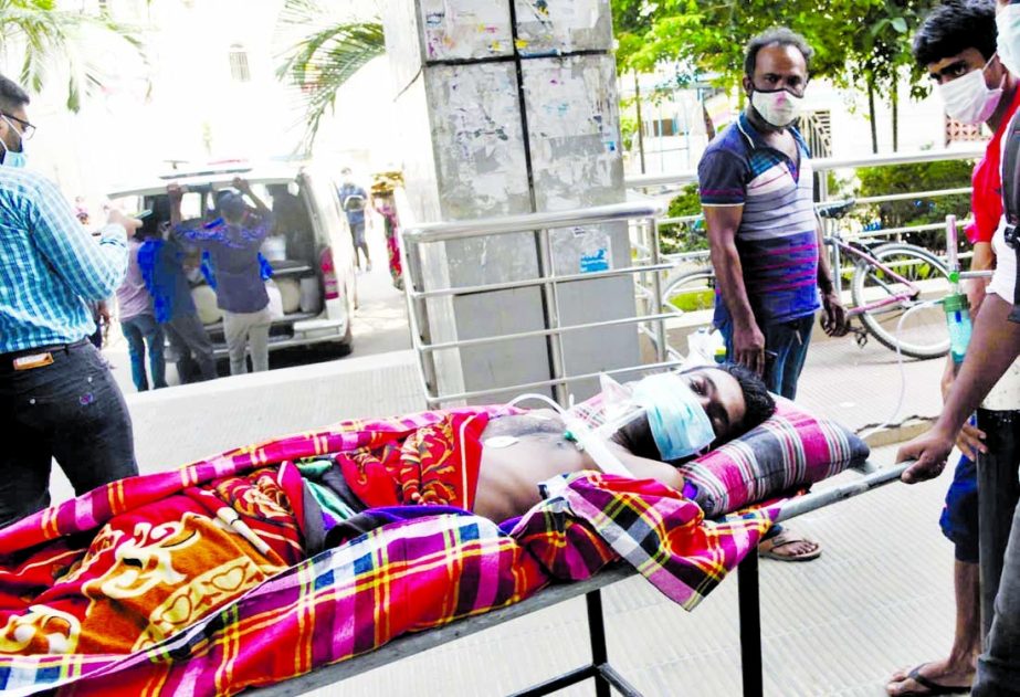 A serious Covid patient who came from outside Dhaka being taken to Dhaka Medical College Hospital with Oxygen support on Tuesday as there is dearth of better treatment and ICUs outside the capital.