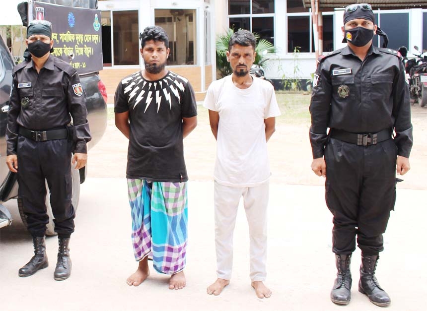 RAB-11 detains two drug peddlers with heroin and yaba conducting raid at Kanchpur area under Sonargaon thana in Narayanganj district on Friday.