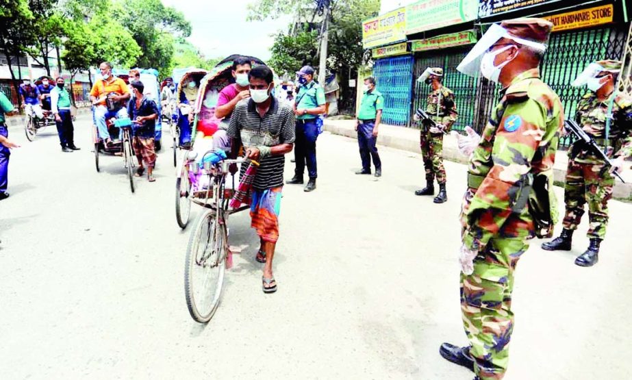 Army personnel remain in vigil to check commuters setting up check posts at different city parts. The snap was taken from the city's English Road on Saturday.