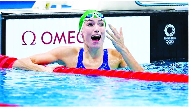 South Africa's Tatjana Schoenmaker celcbrates after she set a new world record to take gold in the final of the women's 200m breaststroke swimming event during the Tokyo 2020 Olympic Games at the Tokyo Aquatics Centre in Tokyo on Friday.