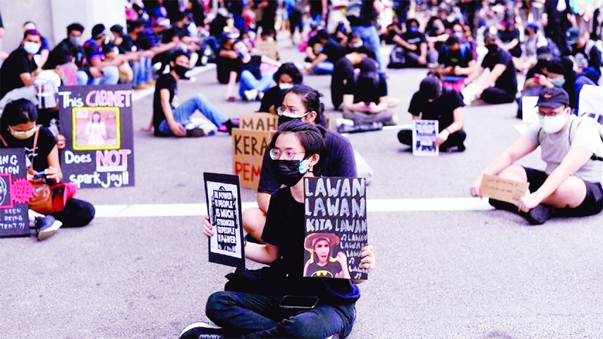 Malaysians take part in a rare anti-government rally in Kuala Lumpur on Saturday, despite a tough coronavirus lockdown in place restricting gatherings and public assemblies.