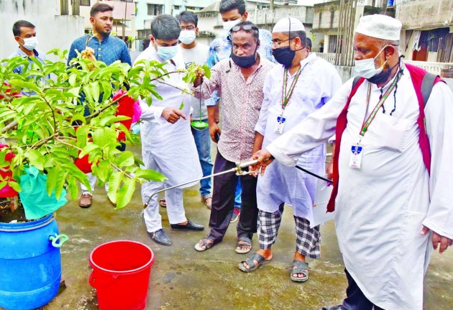 Councillor of 26 No Ward of DSCC Hasibur Rahman Manik conducts a drive with a view to eliminating dengue and chikungunia diseases at his ward on Monday.