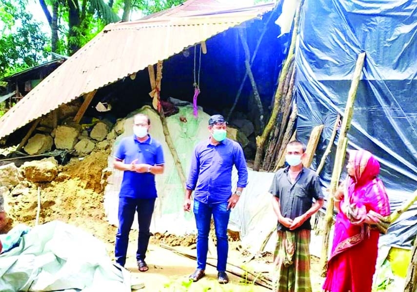 Lohagara UNO Ahsan Habib Jitu visits families of 2 speech impaired persons in Kalauzan and provides them a grant of Tk 20,000 on Tuesday as their houses were collapsed due to heavy rain water recently.