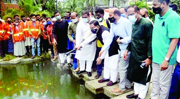 CCC Mayor, Rezaul Karim Chowdhury, inaugurated a special program to kill mosquitoes at Biplob Udyan in Shulakbahar ward in the city on Thursday. In addition to regular spraying of mosquito repellents, 100 mosquito extermination workers will spray in 4 war