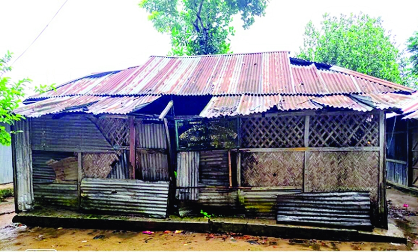 The abandoned Ramgarh Land Customs Office shows its most dilapidated conditions after 50 years of independence. No hope is left for the office to be renovated soon as Ramgarh-Sabroom border is still not scheduled for immigration activities between Bangla