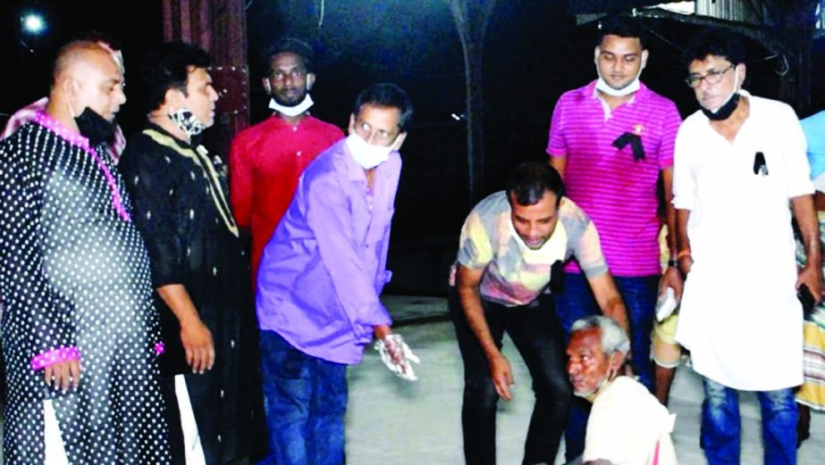 On the occasion of the 46th martyrdom anniversary of Father of the Nation Bangabandhu Sheikh Mujibur Rahman, Ishwardi Press Club on Monday distributes food among the poor living near the railway junction with the club President Swapan Kumar Kundu, General