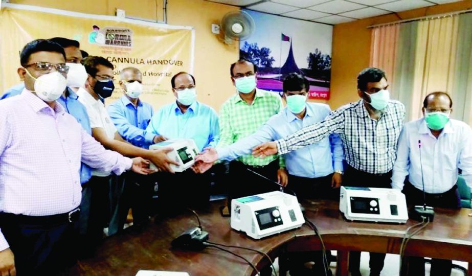 Akij Group provides 4 high flow nasal cannulas for the corona unit of Rangpur Medical College Hospital which were handed over to Dr. Rezaul Karim, Director of RMC Hospital on behalf of the organization at the RMC Auditorium on Thursday. Prof. Dr. AKM Nuru