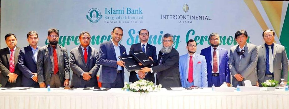 JQM Habibullah, DMD of Islami Bank Bangladesh Limited (IBBL) and Rezwan Maruf, Operation Incharge & Director of Sales & Marketing of Hotel InterContinental, exchanging document after signing an agreement in the capital recently. Under the deal, card-holde