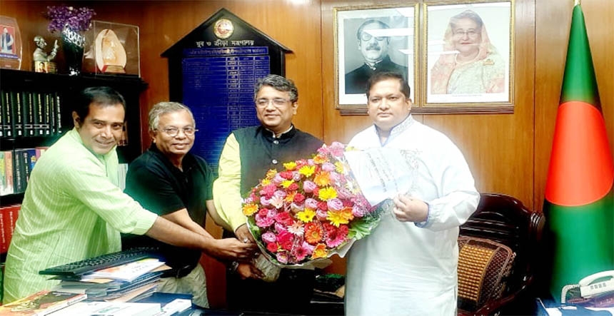 Senior functionaries of the newly constituted ad-hoc committee of Bangladesh Fencing Association (BFA) receiving by State Minister for Youth and Sports Zahid Ahsan Russell MP at the Secretariat on Thursday. BFA President Shoeb Chowdhury and Secretary Gene