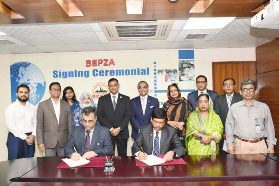 Mohammad Faruque Alam, Member (Engineering and Investment promotion-additional charge) of Bangladesh Export Processing Zones Authority (BEPZA) and Khalid Mahmood Khan, Deputy Managing Director of Mutual Trust Bank (MTB), signing an agreement at BEPZA Comp