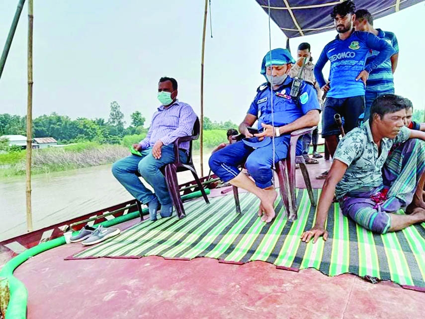 The owner of a ballgate and three trawlers were fined Tk. 2,60,000 by a mobile court led by Manikganj Sadar UpazilaNirbahi Officer Mohammad Iqbal Hossain for excavating soil near a residential area facing river erosion at Burundi Ghat in Hatipara Union o