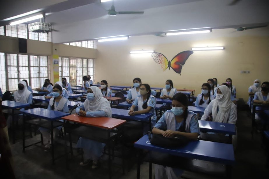 All schools and colleges across the country reopened on Sunday (today) after nearly one and a half years of closure due to the coronavirus pandemic. The picture was taken from Viqarunnisa Noon School & College on Sunday. Photo: Moin Ahammed
